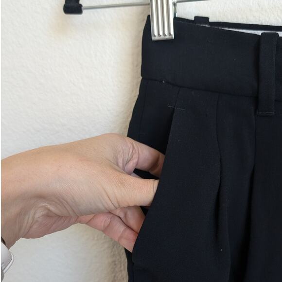 Wilfred Aritzia Effortless Black Pleated High-rise Pants, size 00 - Picture 5 of 10